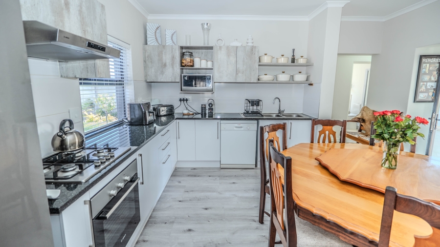 3 Bedroom Property for Sale in Haasendal Western Cape